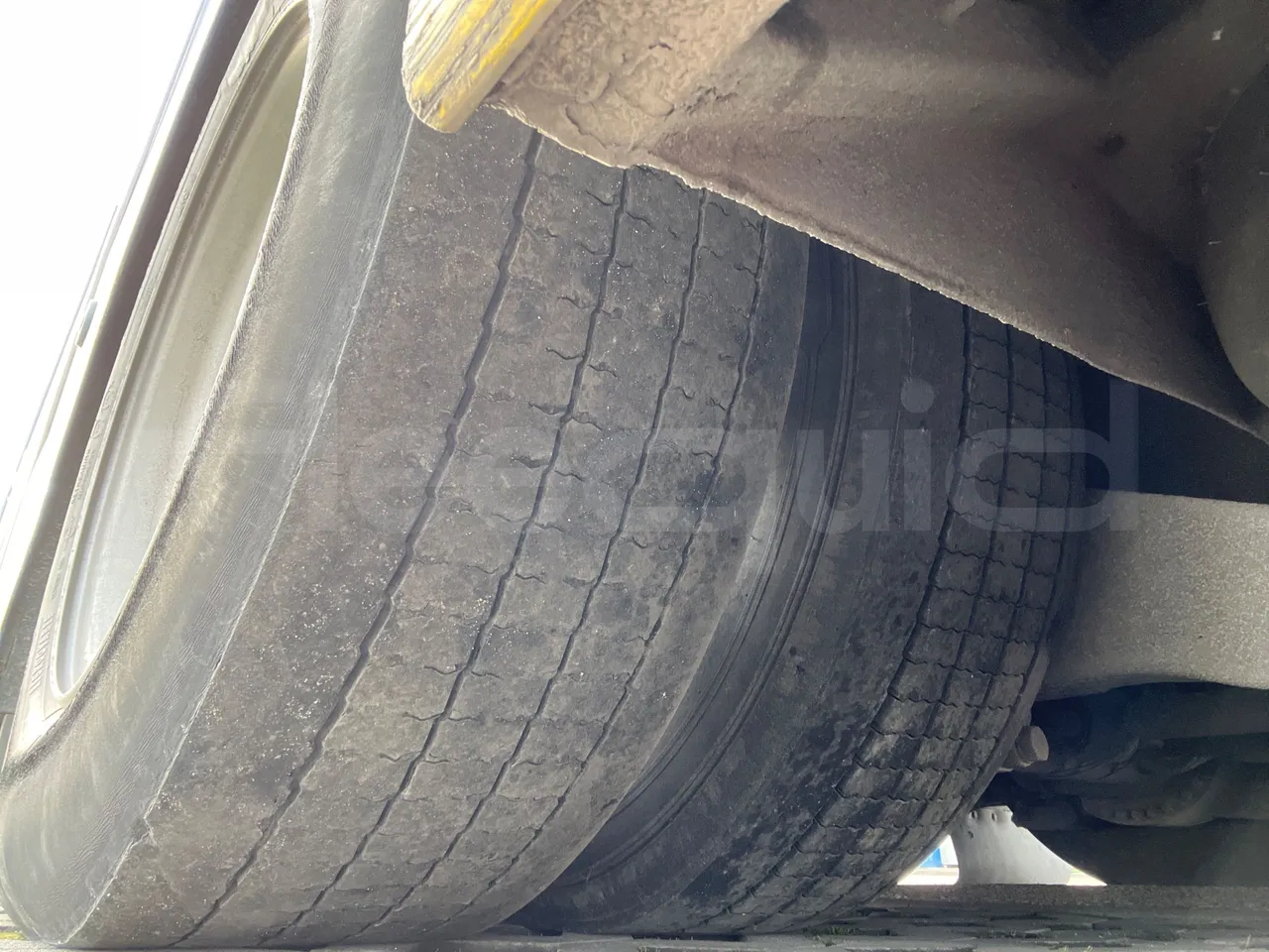 Solaris Urbino 18 - Euro 6 - 271 kW - 18 mt - tread condition second axle tires left