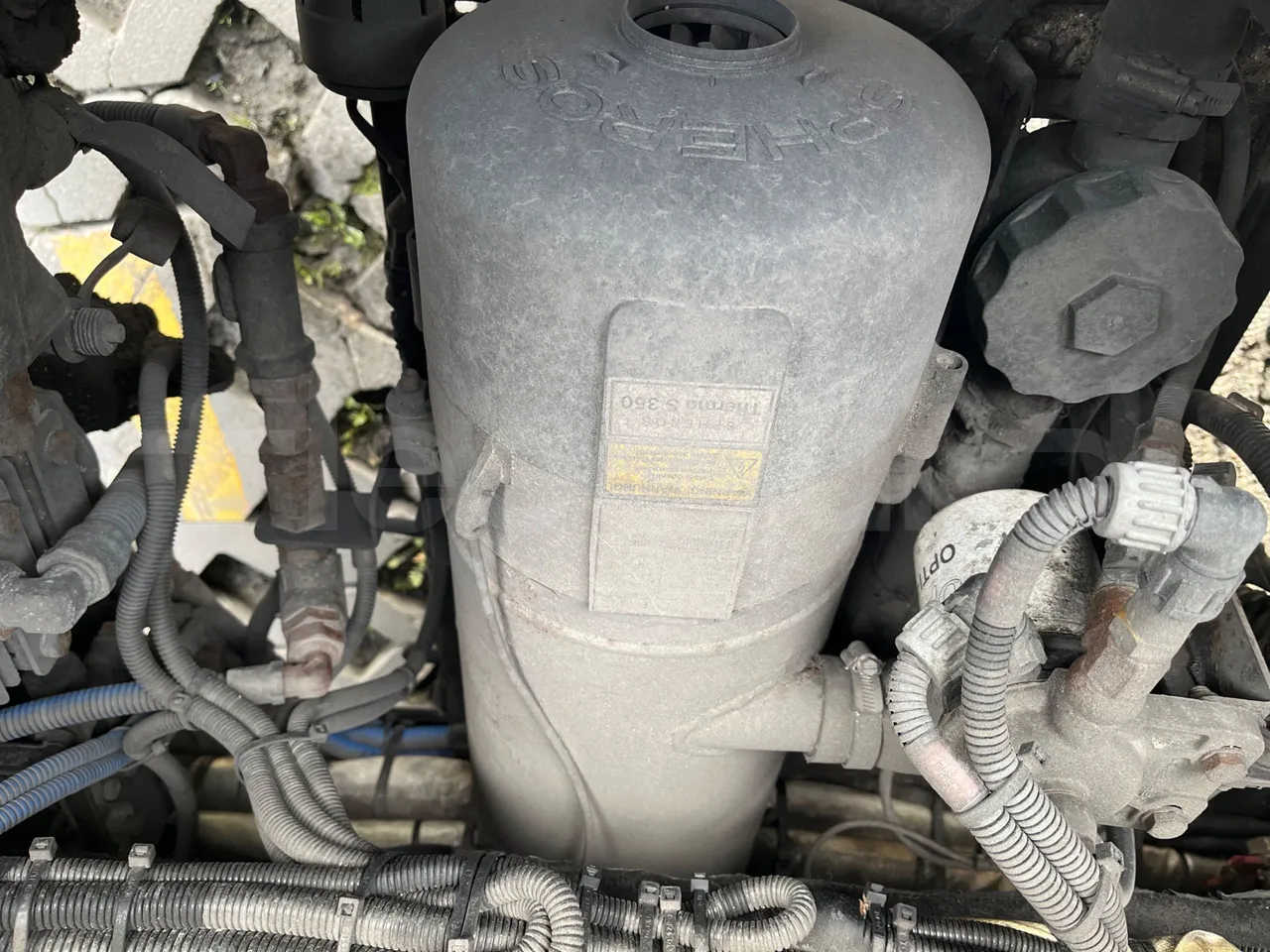 Solaris Urbino 18 - Euro 6 - 271 kW - 18 mt - seat plate photo