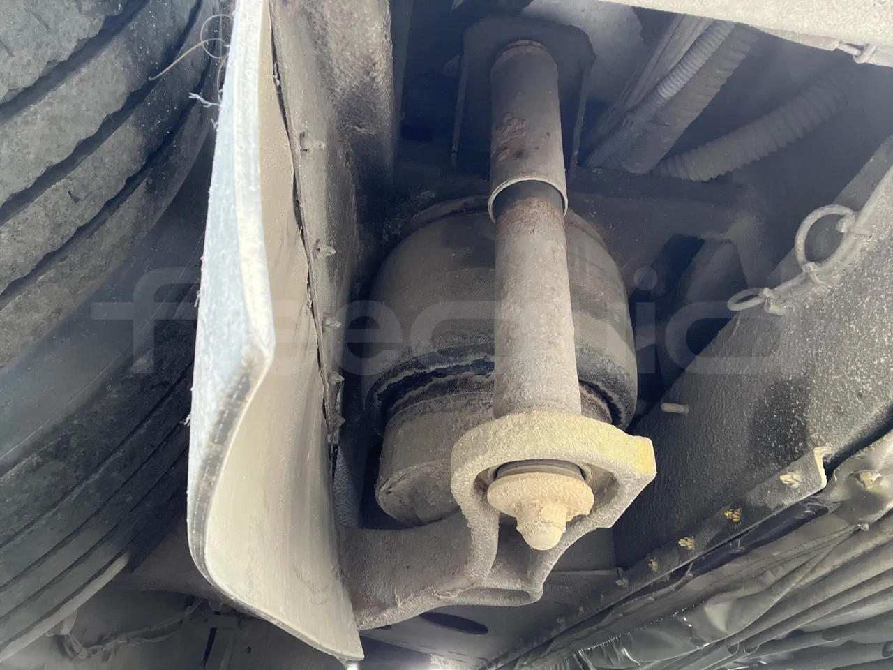 Solaris Urbino 18 - Euro 6 - 271 kW - 18 mt - axle 2 shock absorbers 2 left