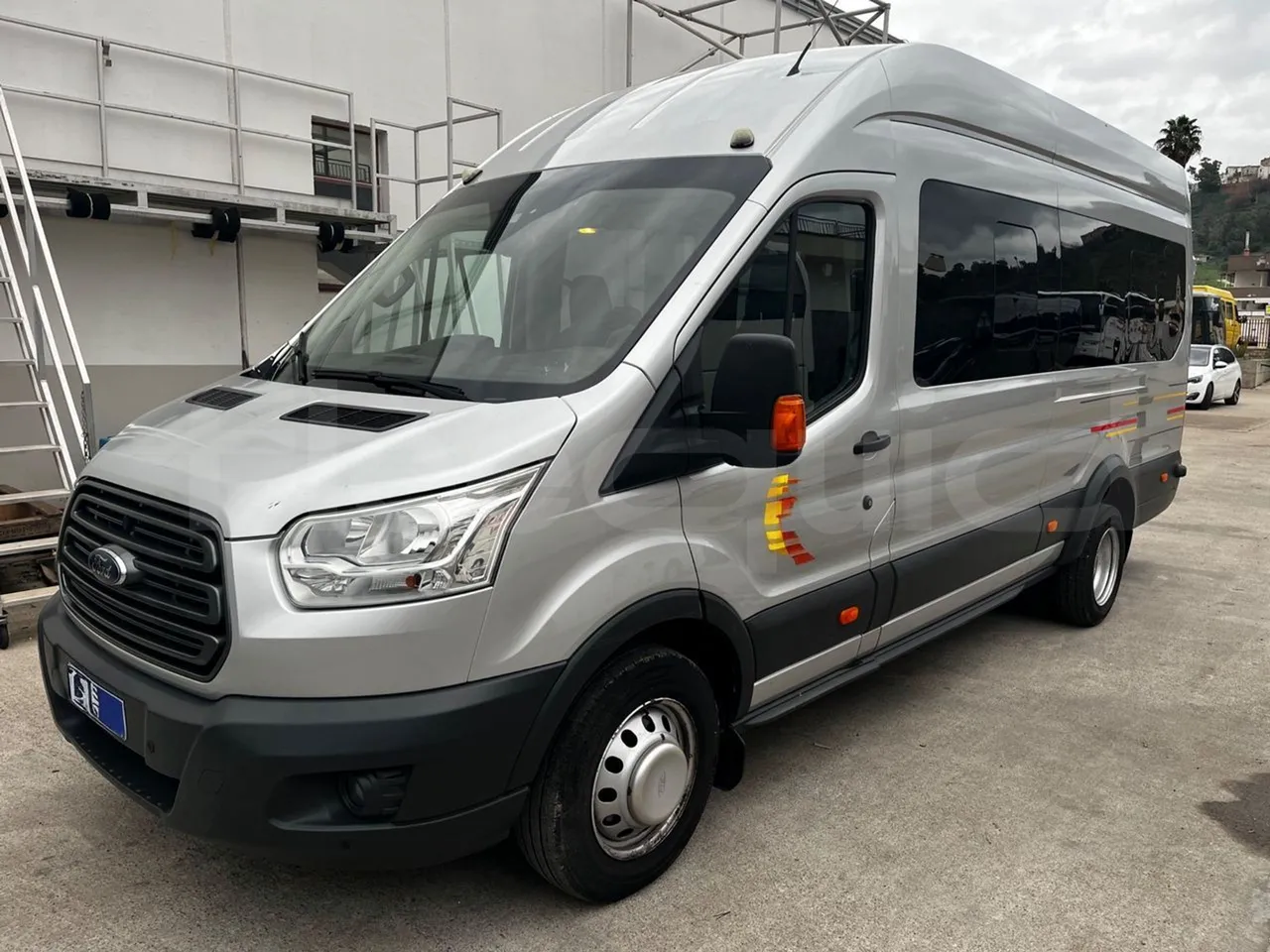Ford Transit FBD - Euro6 - 114kW - 6.704mt - 3/4 front left