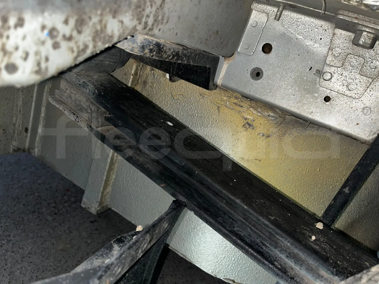 Ford Transit FBD - Euro6 - 114kW - 6.704mt - axel 2 air springs 2 right