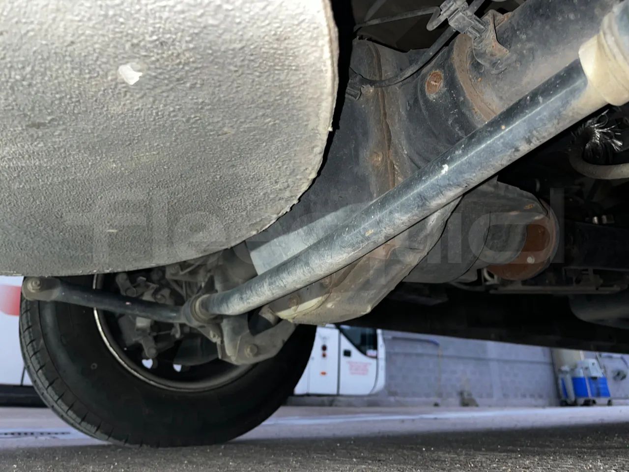 Ford Transit FBD - Euro6 - 114kW - 6.704mt - axle 2 caliper brakes left