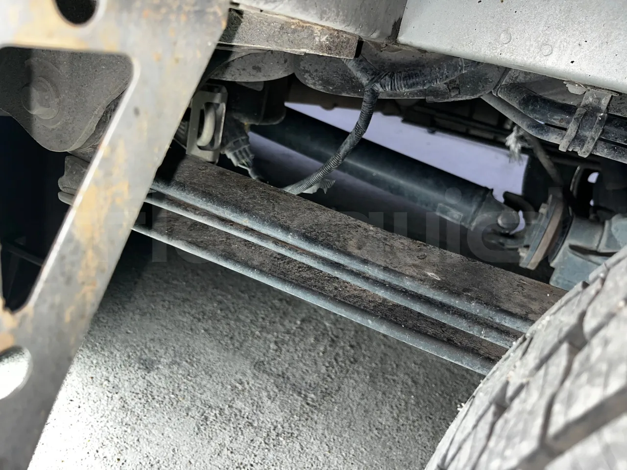 Ford Transit FBD - Euro6 - 114kW - 6.704mt - axle 2 shock absorbers 2 left