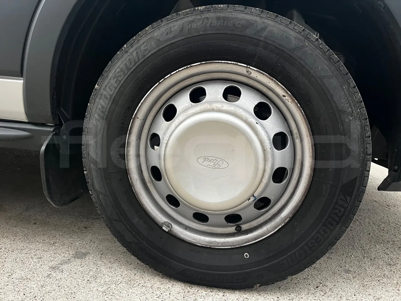 Ford Transit FBD - Euro6 - 114kW - 6.704mt - front left tire measurements