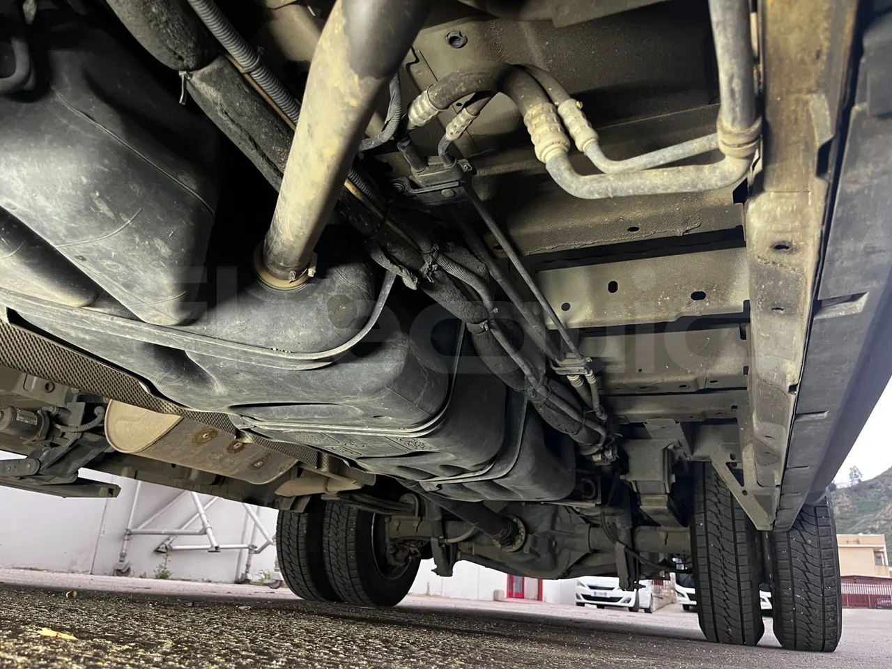 Ford Transit FBD - Euro6 - 114kW - 6.704mt - central undercarriage photo