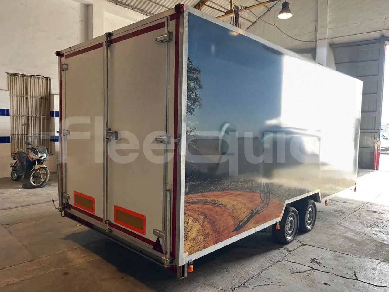 Tudela 0500 0500 - Rimorchio - 3/4 right rear doors closed