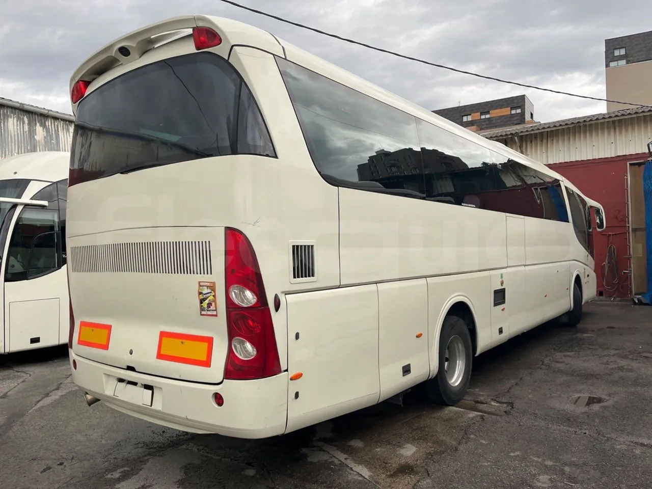 Man Ratio 18.480 - EUR5 - 353kW - 12.920m - 3/4 right rear doors closed