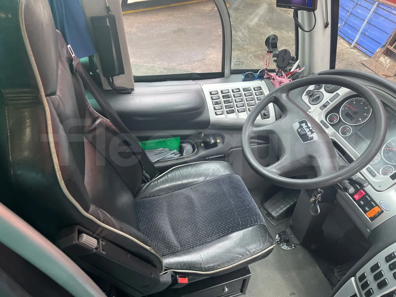 Man Ratio 18.480 - EUR5 - 353kW - 12.920m - driver's seat photo