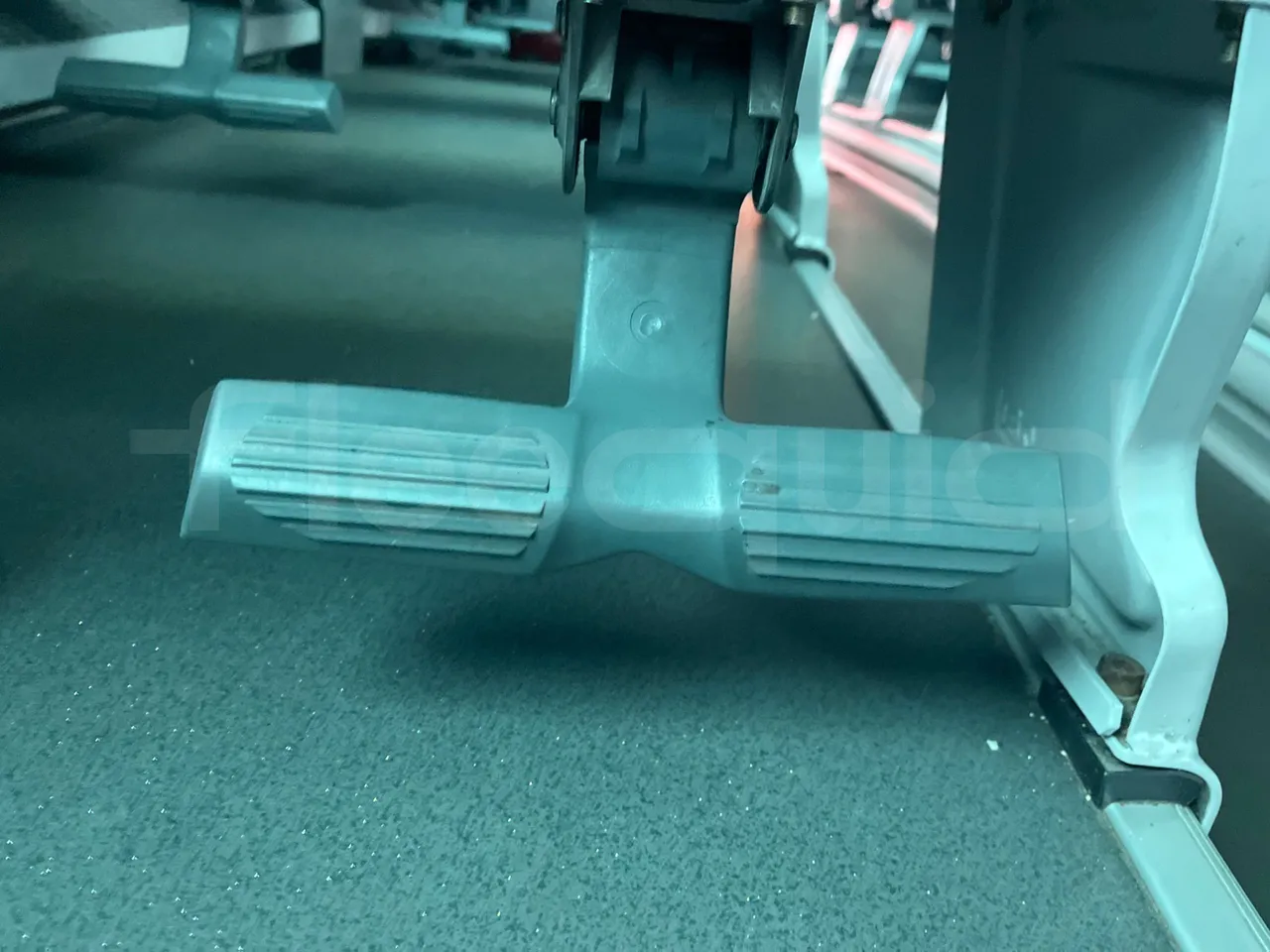 Man Ratio 18.480 - EUR5 - 353kW - 12.920m - footrest detail photo