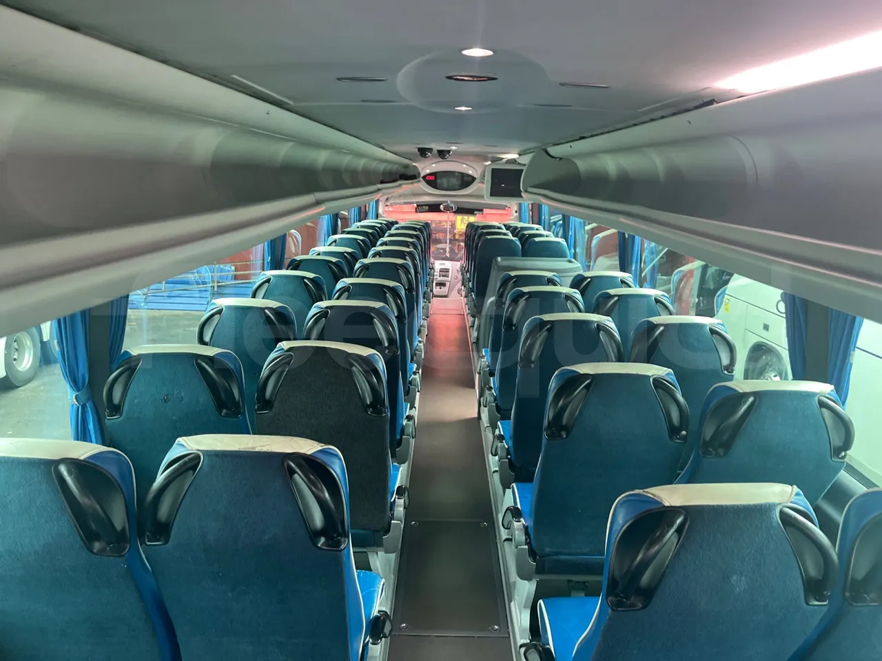 Man Ratio 18.480 - EUR5 - 353kW - 12.920m - forward view middle aisle