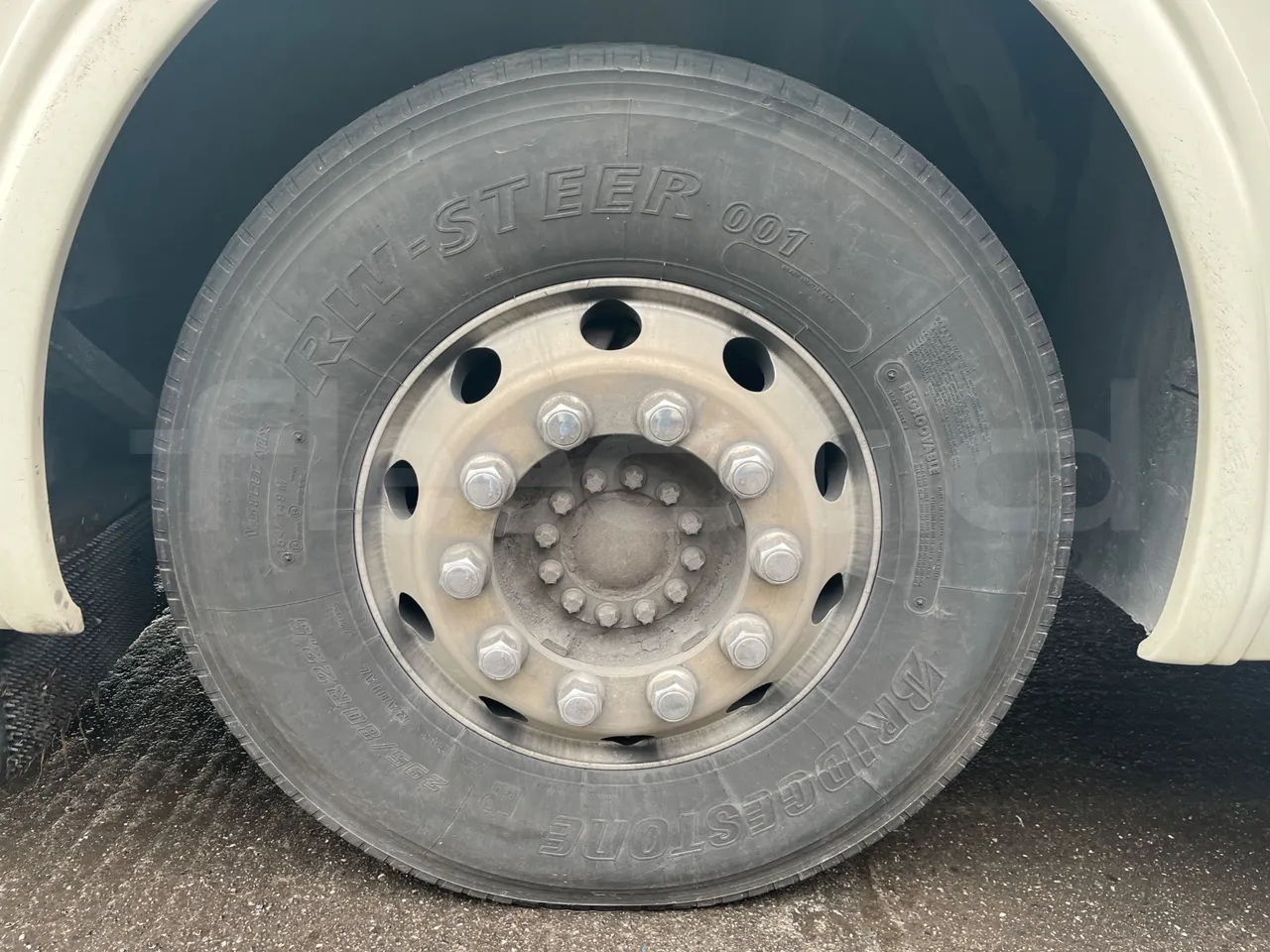 Man Ratio 18.480 - EUR5 - 353kW - 12.920m - front left tire measurements