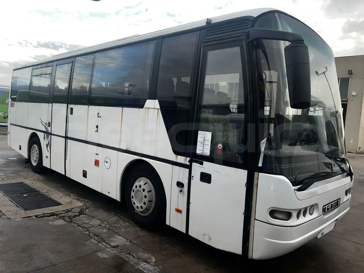 Neoplan N312 K - EUR3 - 260kW - 9.950m - 3/4 front right doors