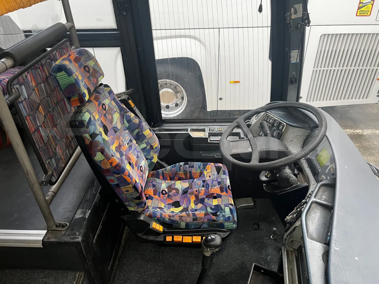 Neoplan N312 K - EUR3 - 260kW - 9.950m - driver's seat photo
