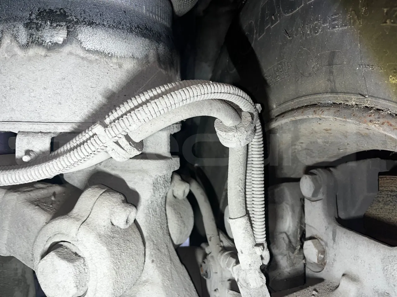 Neoplan N312 K - EUR3 - 260kW - 9.950m - front brake calipers left