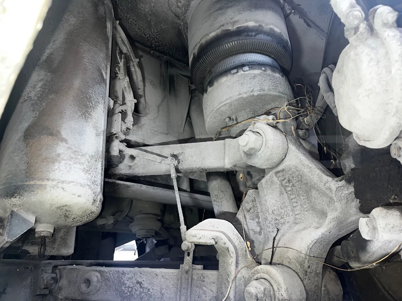 Neoplan N312 K - EUR3 - 260kW - 9.950m - front shock absorbers right