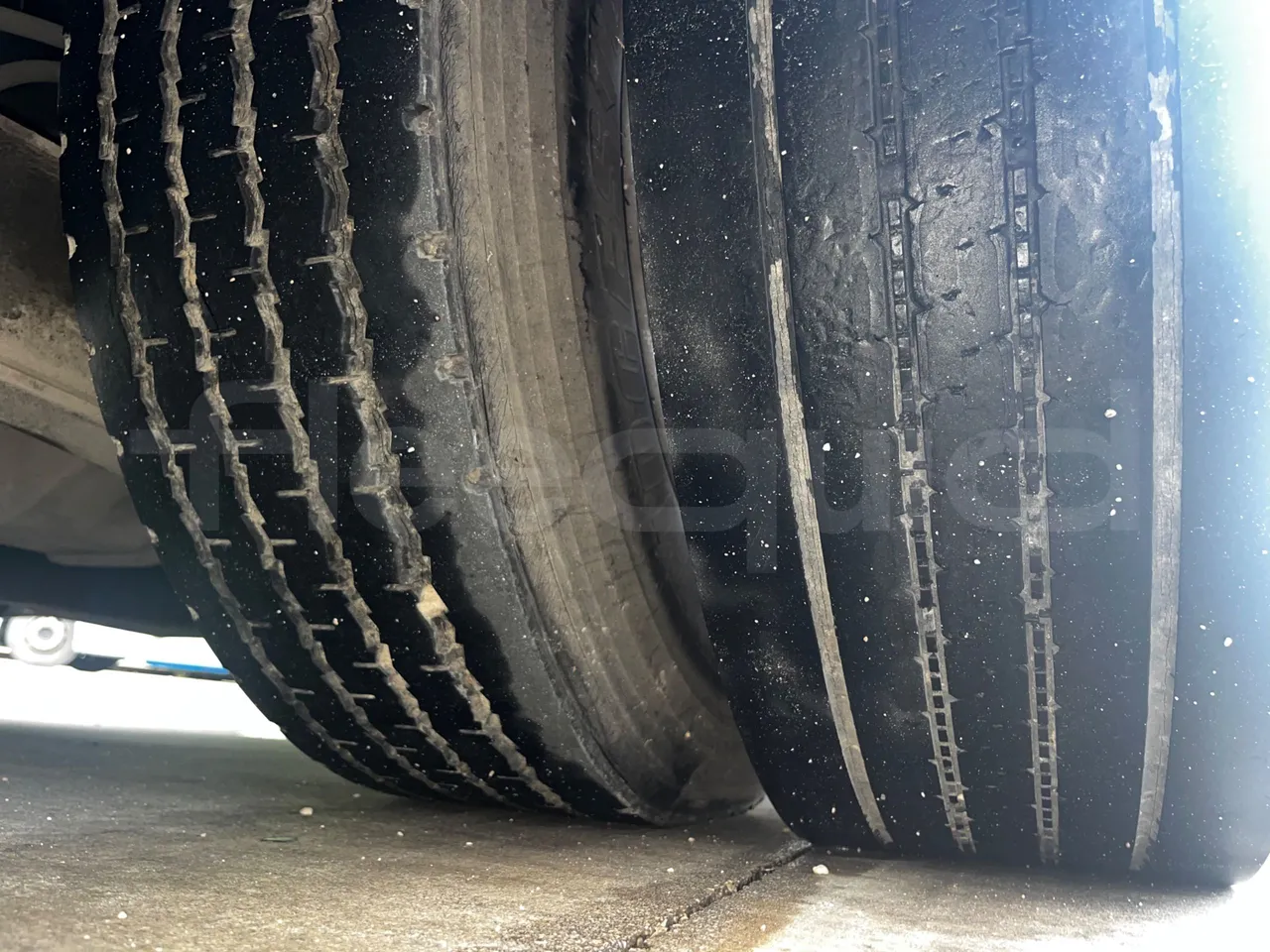 Neoplan N312 K - EUR3 - 260kW - 9.950m - tread condition third axle tires left