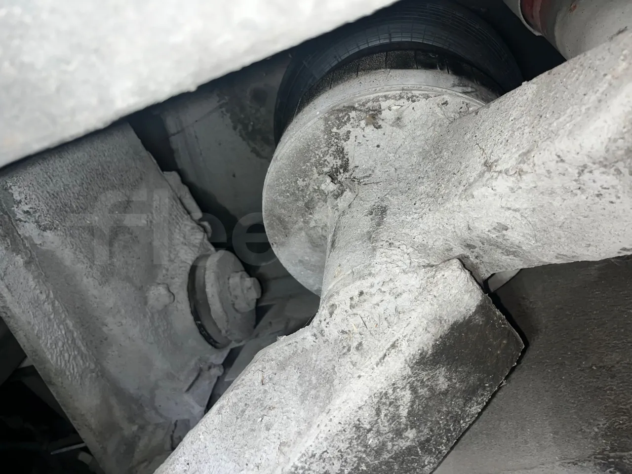 Neoplan N312 K - EUR3 - 260kW - 9.950m - axle 2 shock absorbers 1 left