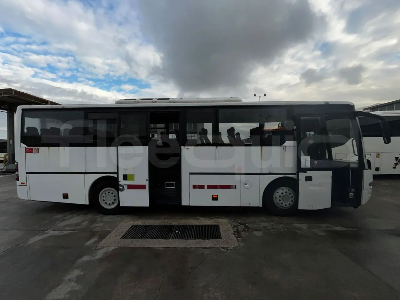 Neoplan N312 K - EUR3 - 260kW - 9.950m - right side doors open