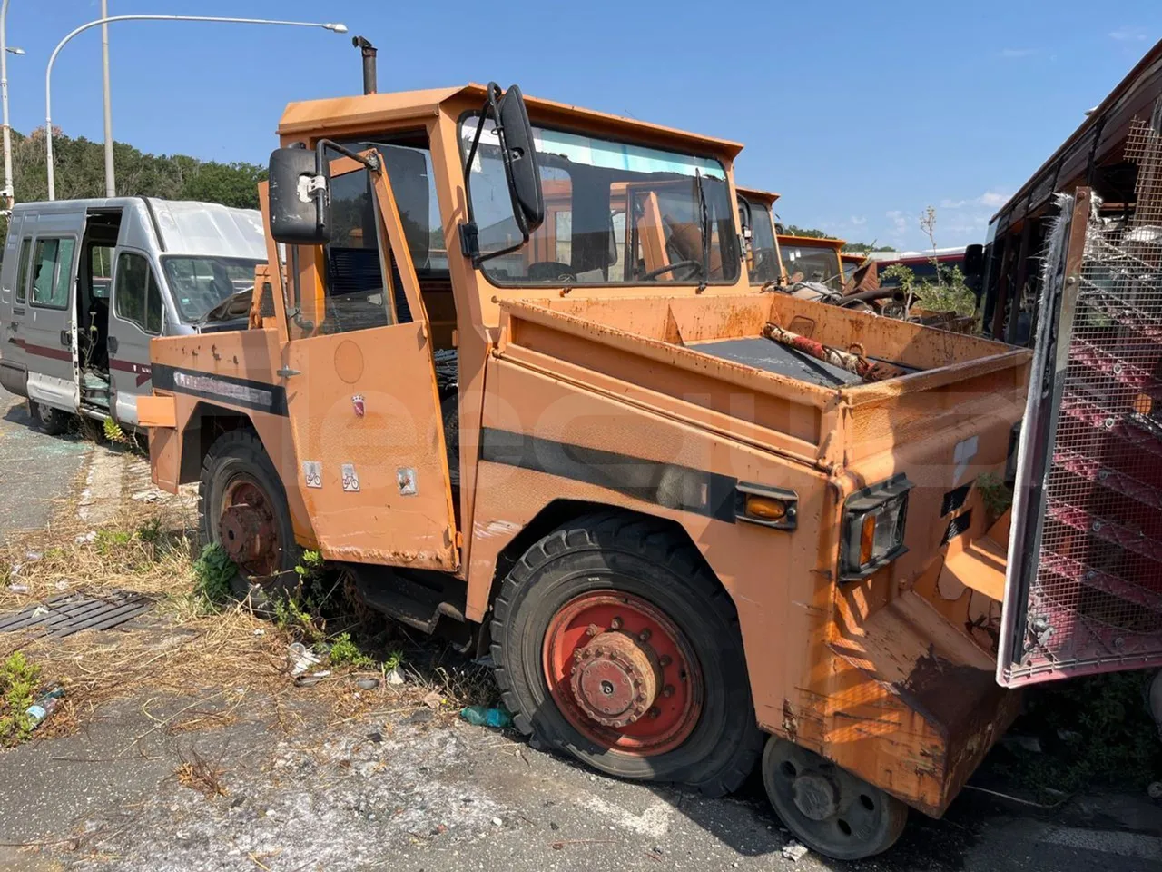Iveco AIFO 8061/ Pre euro - 82 Kw - 4,380 Mt - 3/4 front right doors (mandatory for bus to scrap)