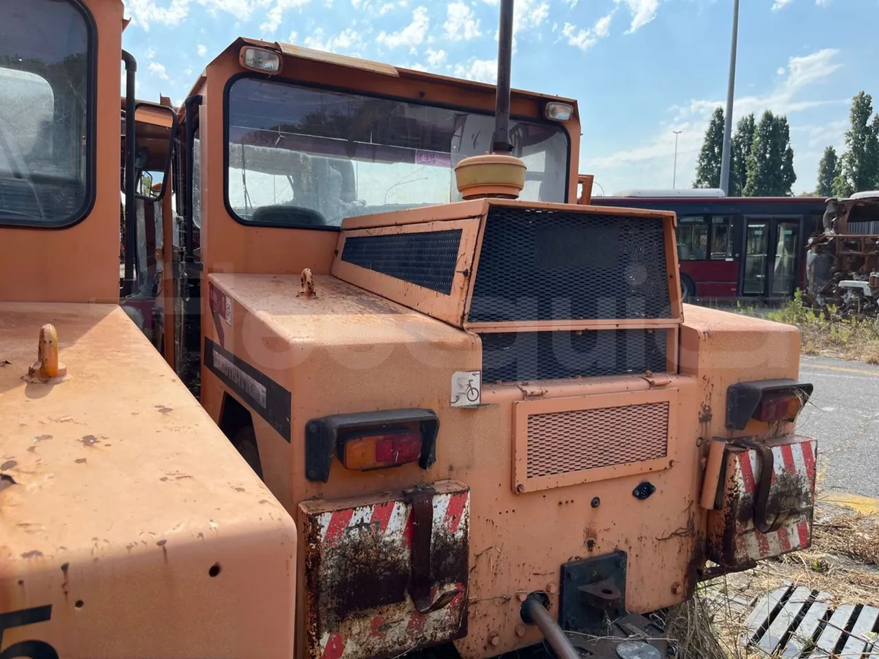 Iveco AIFO 8061/ Pre euro - 82 Kw - 4,380 Mt - 3/4 left rear side