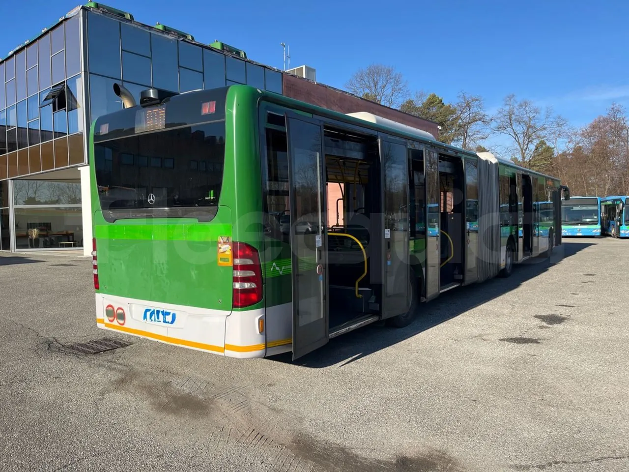 Mercedes-Benz Citaro G 0530 - EUR5 - 260kW - 17.94m - 3/4 right rear doors open