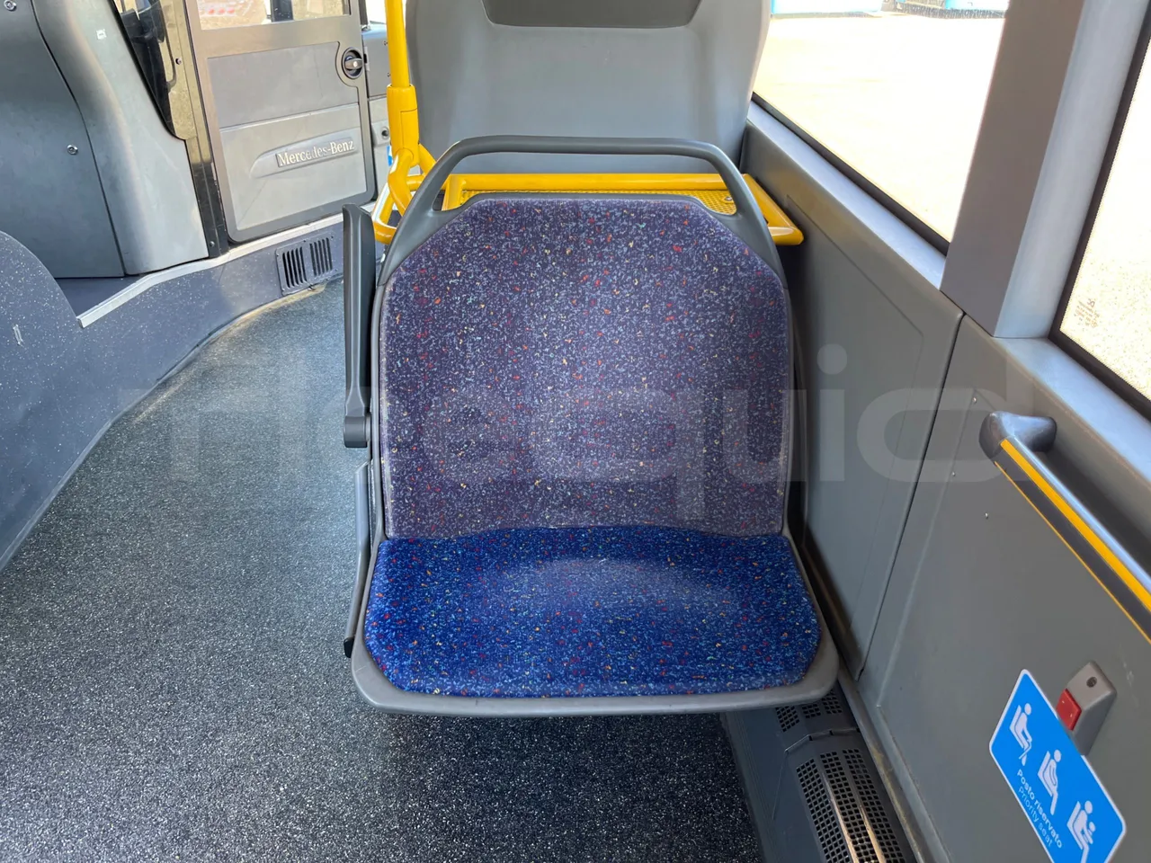 Mercedes-Benz Citaro G 0530 - EUR5 - 260kW - 17.94m - single seat detail