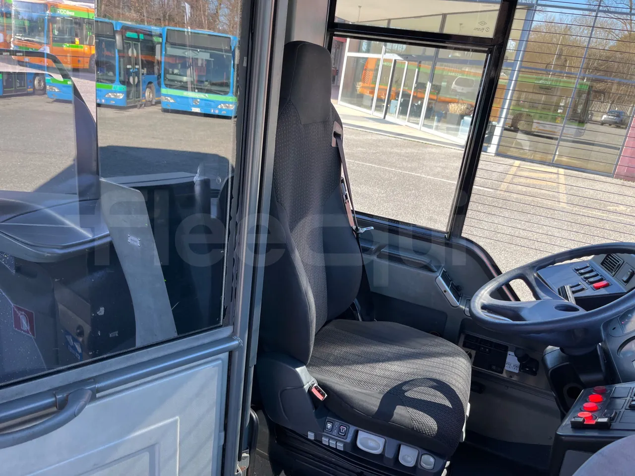 Mercedes-Benz Citaro G 0530 - EUR5 - 260kW - 17.94m - driver's seat photo