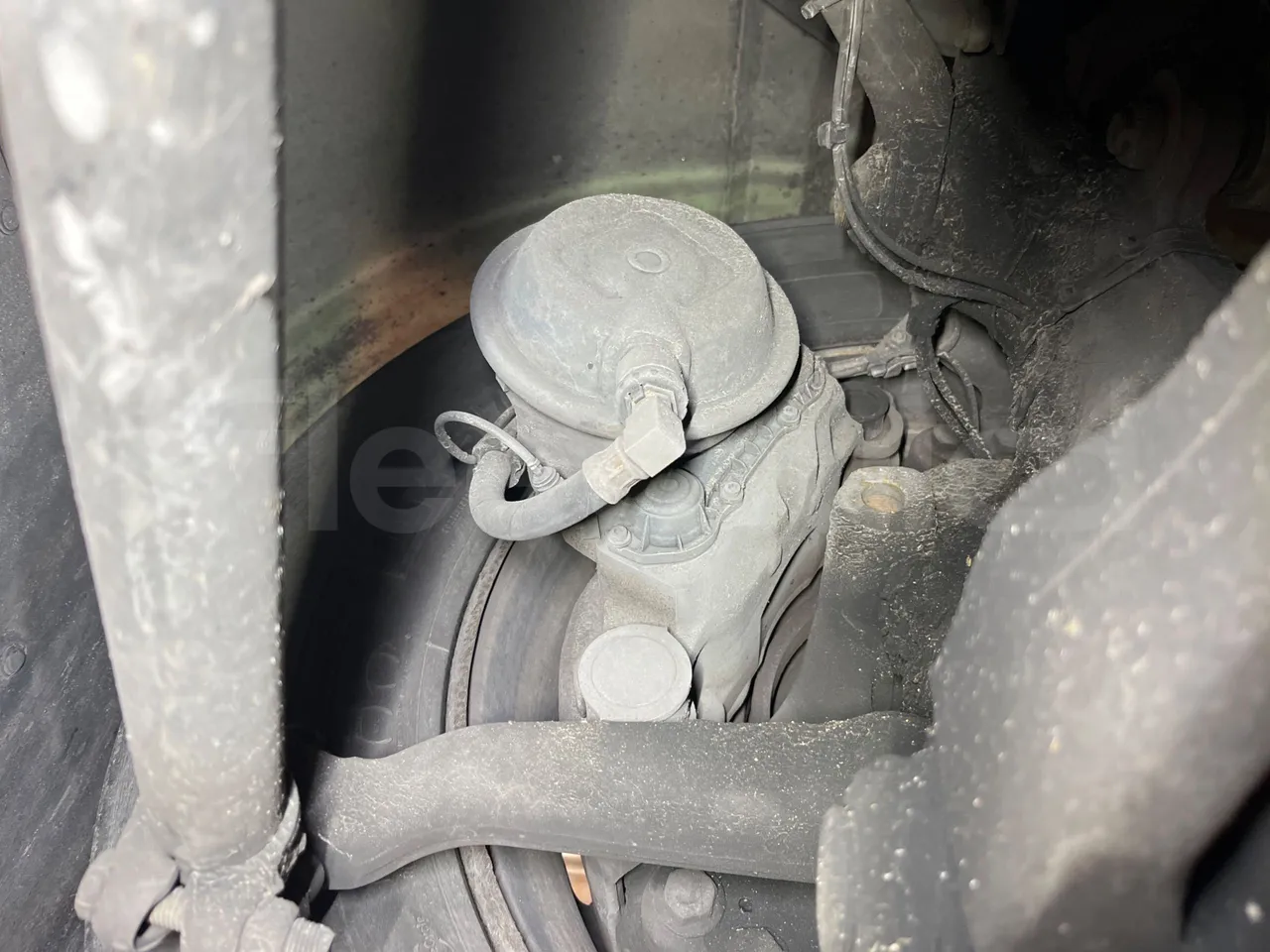 Mercedes-Benz Citaro G 0530 - EUR5 - 260kW - 17.94m - front brake calipers right