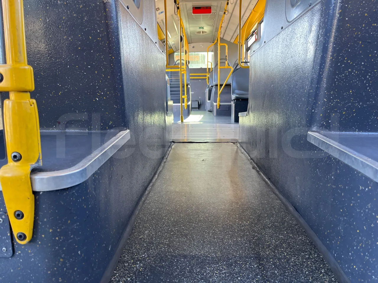 Mercedes-Benz Citaro G 0530 - EUR5 - 260kW - 17.94m - reverse view middle aisle