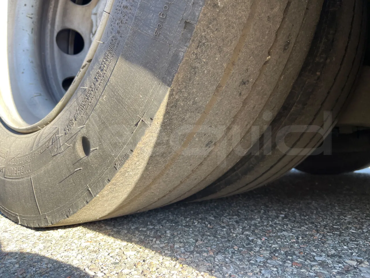 Mercedes-Benz Citaro G 0530 - EUR5 - 260kW - 17.94m - tread condition front tires left