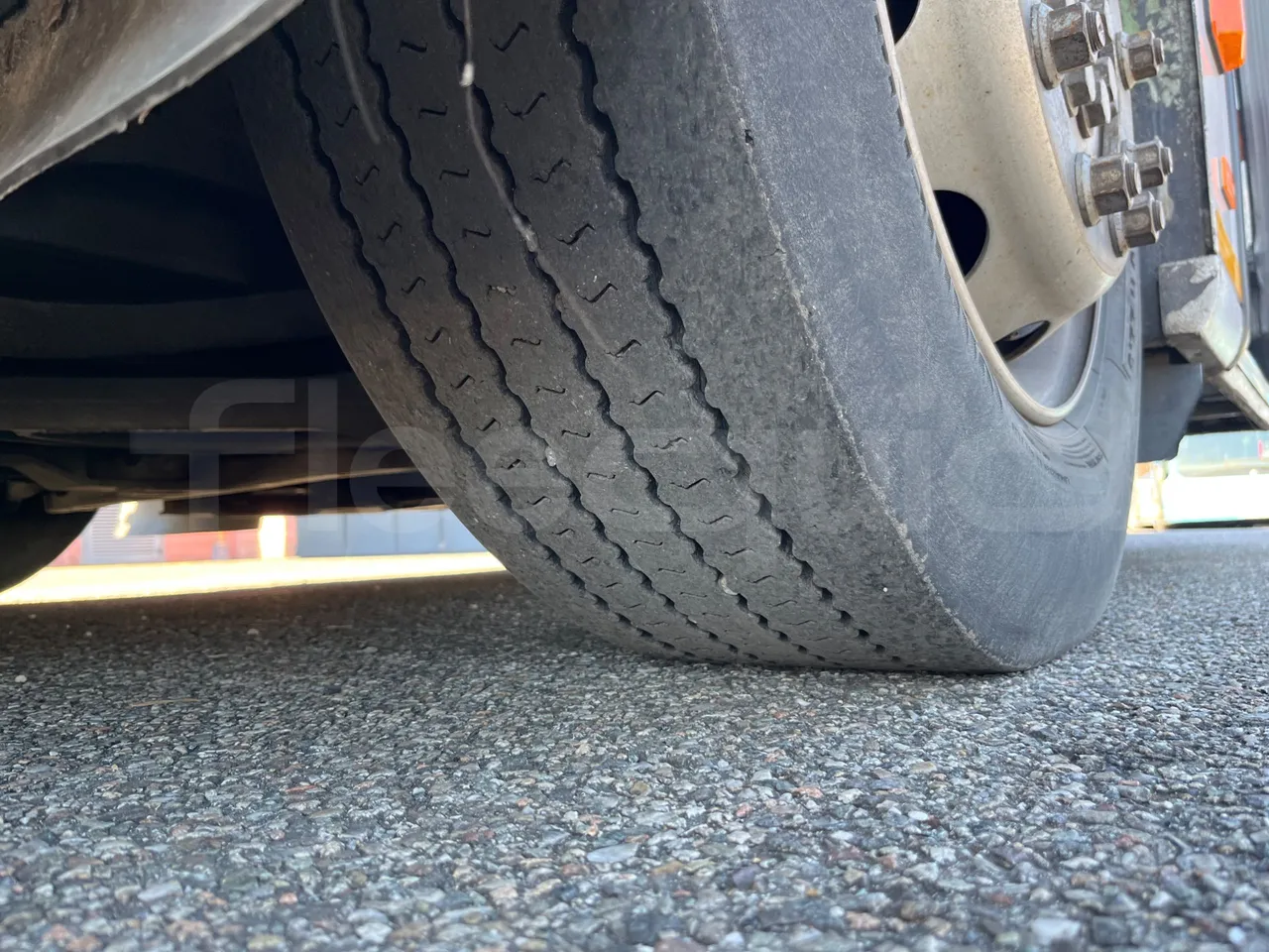 Mercedes-Benz Citaro G 0530 - EUR5 - 260kW - 17.94m - tread condition third axle tires right