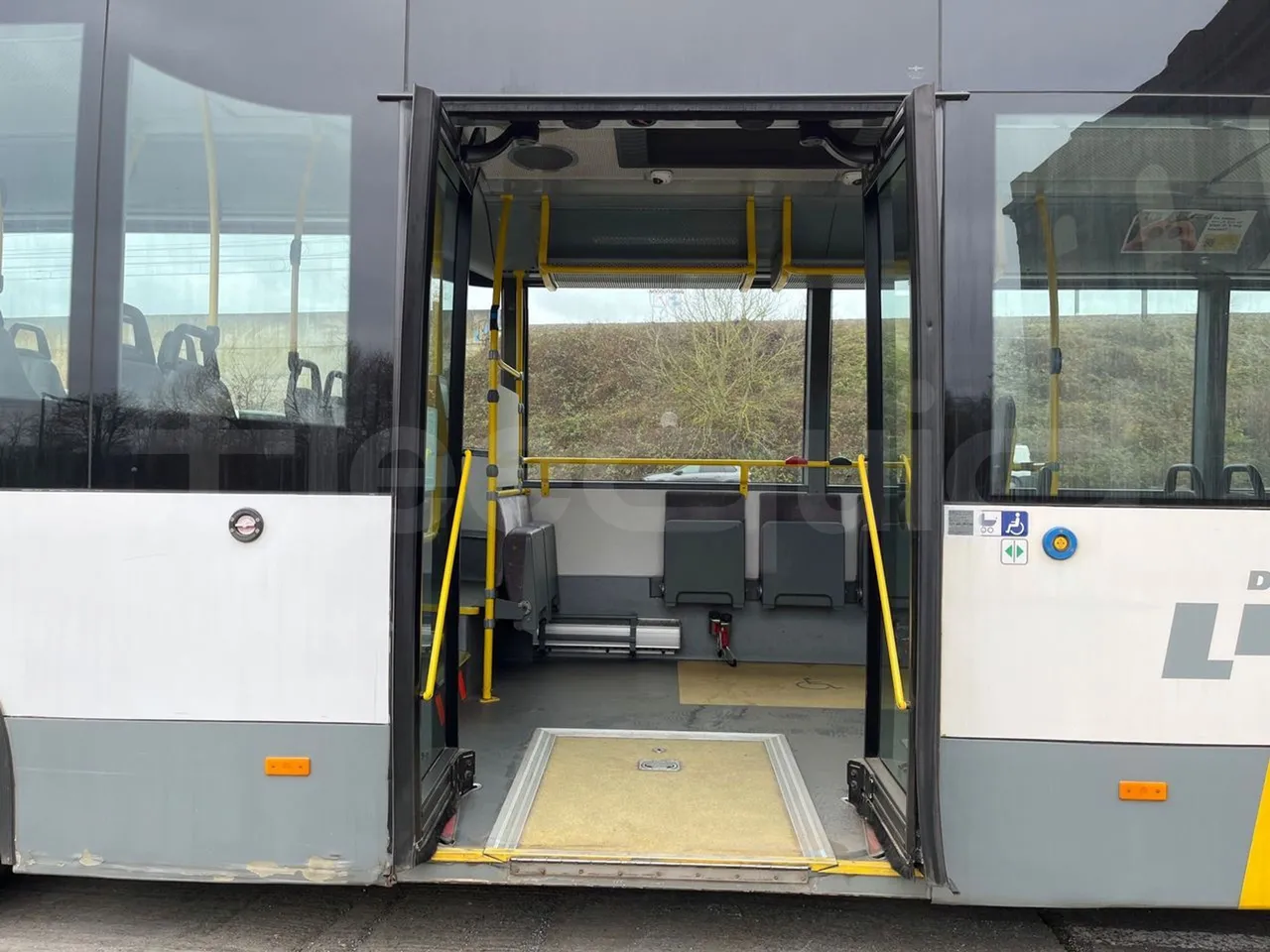 Van Hool A360 02N - Euro5 - 188kW - 12mt - front door 2 open