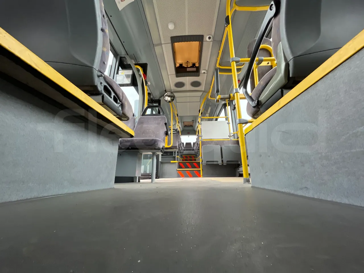 Van Hool A360 02N - Euro5 - 188kW - 12mt - seat brackets photo