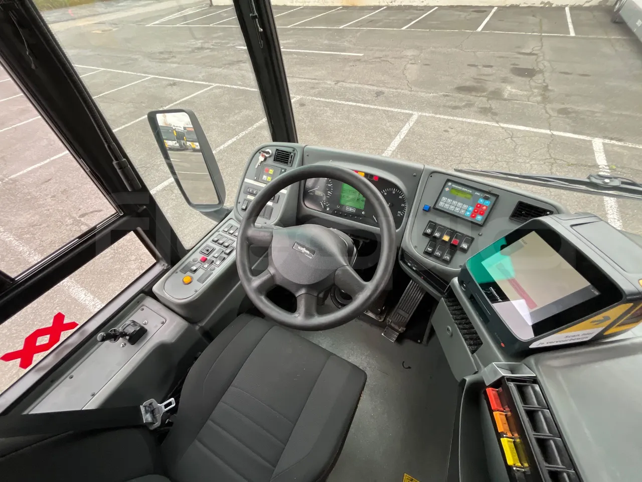 Van Hool A360 02N - Euro5 - 188kW - 12mt - buttons panels on