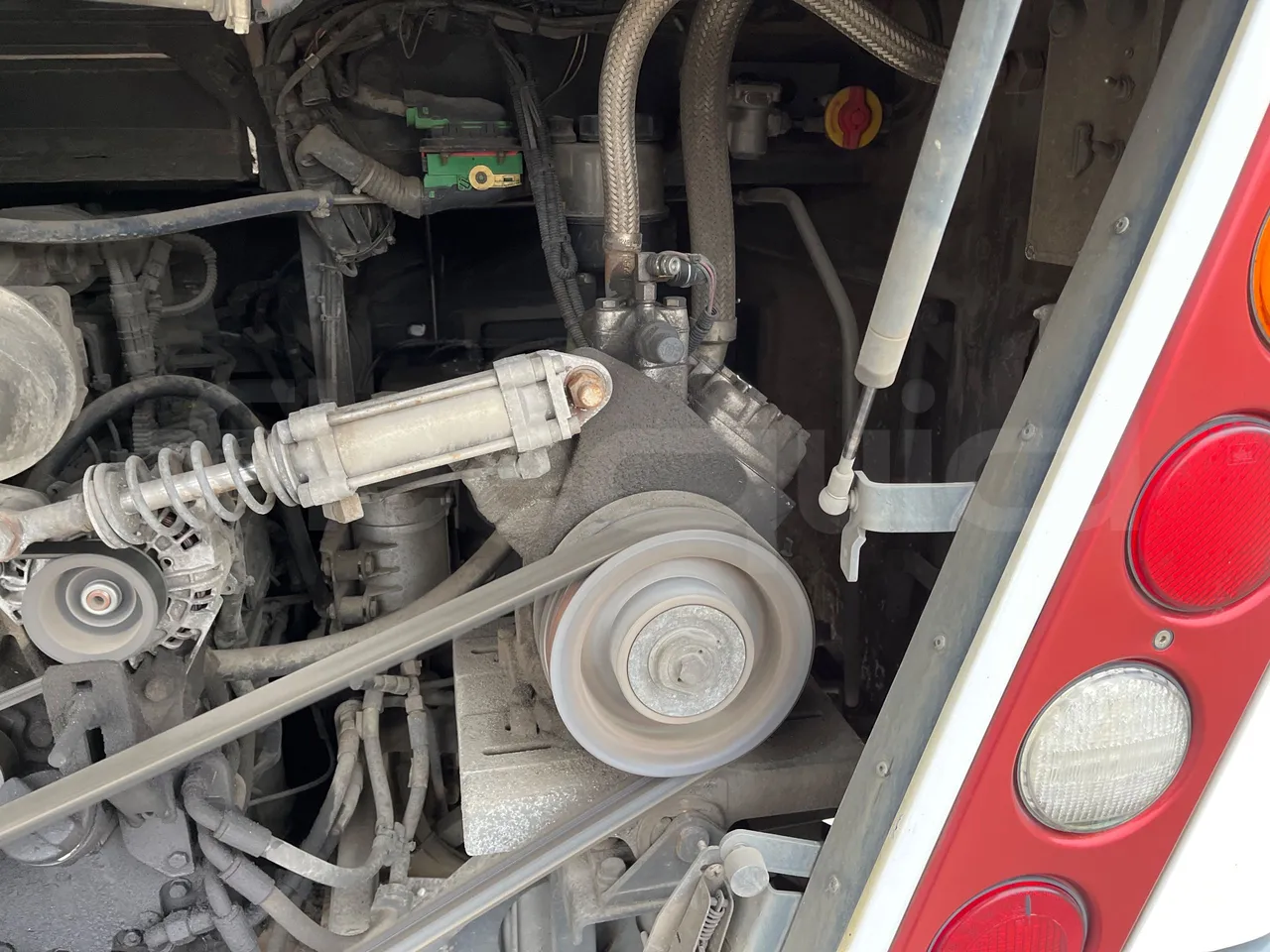 Van Hool A360 02N - Euro5 - 188kW - 12mt - air conditioning compressor