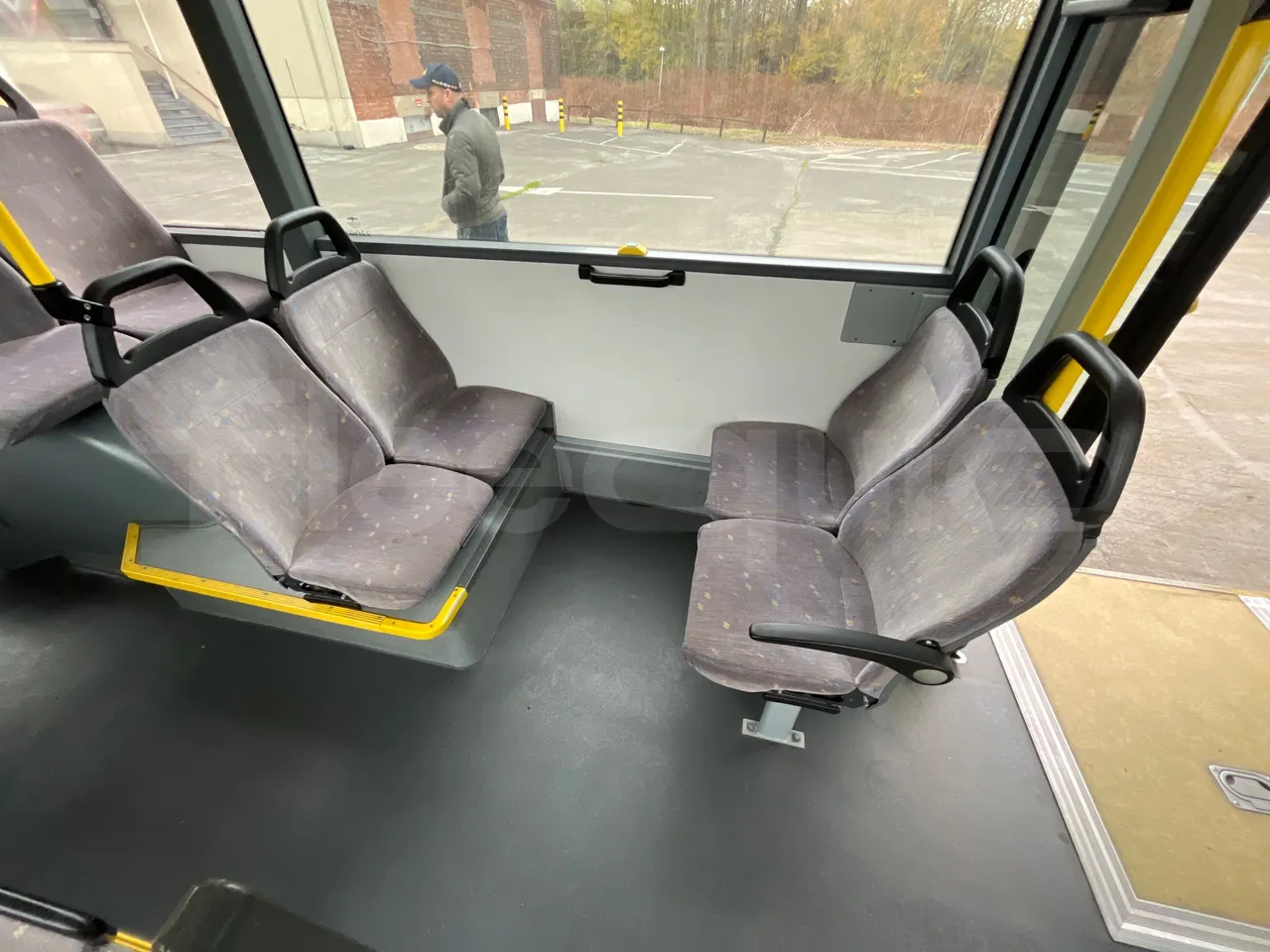 Van Hool A360 02N - Euro5 - 188kW - 12mt - single seat detail