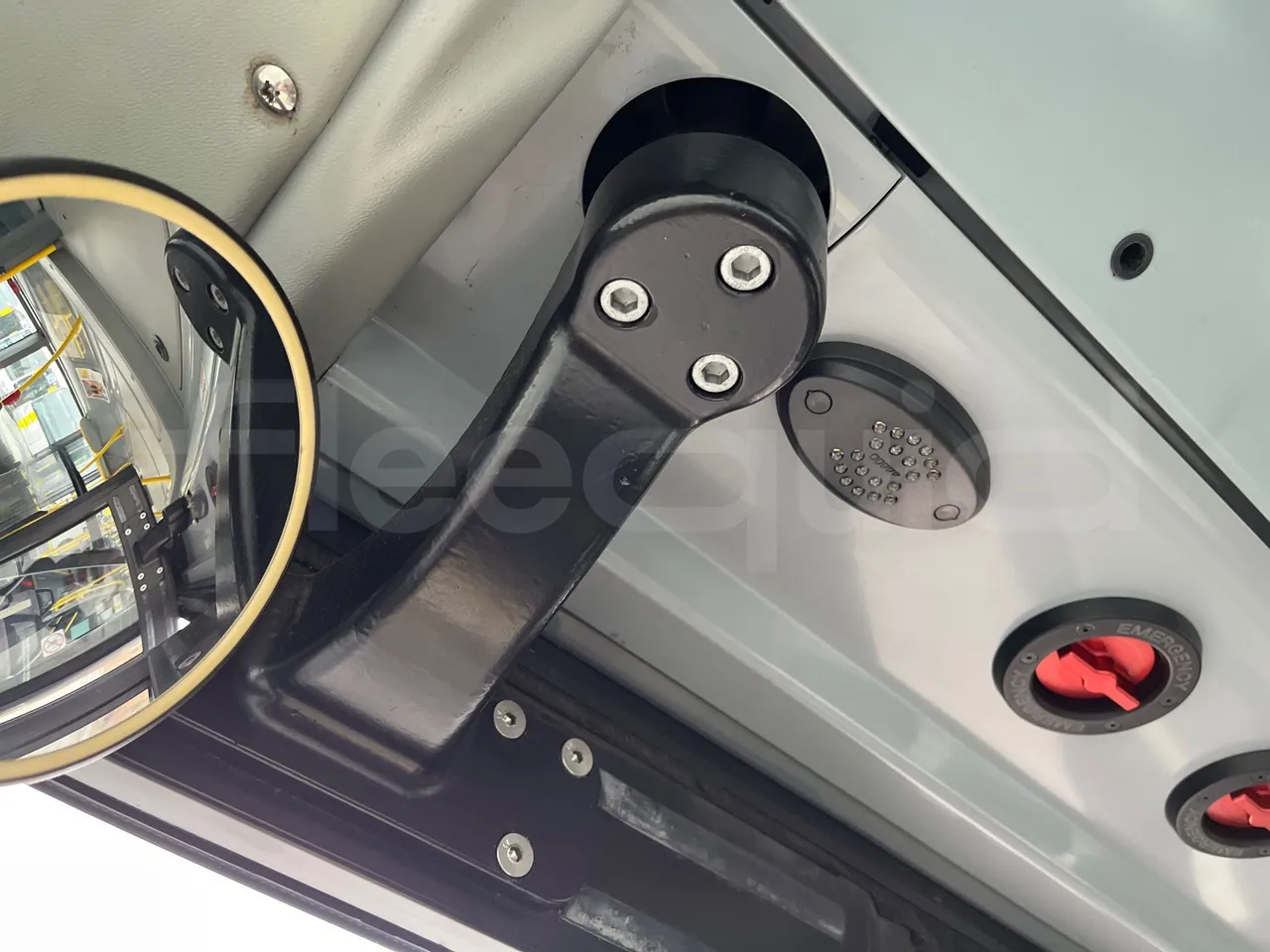 Van Hool A360 02N - Euro5 - 188kW - 12mt - door mechanism photo