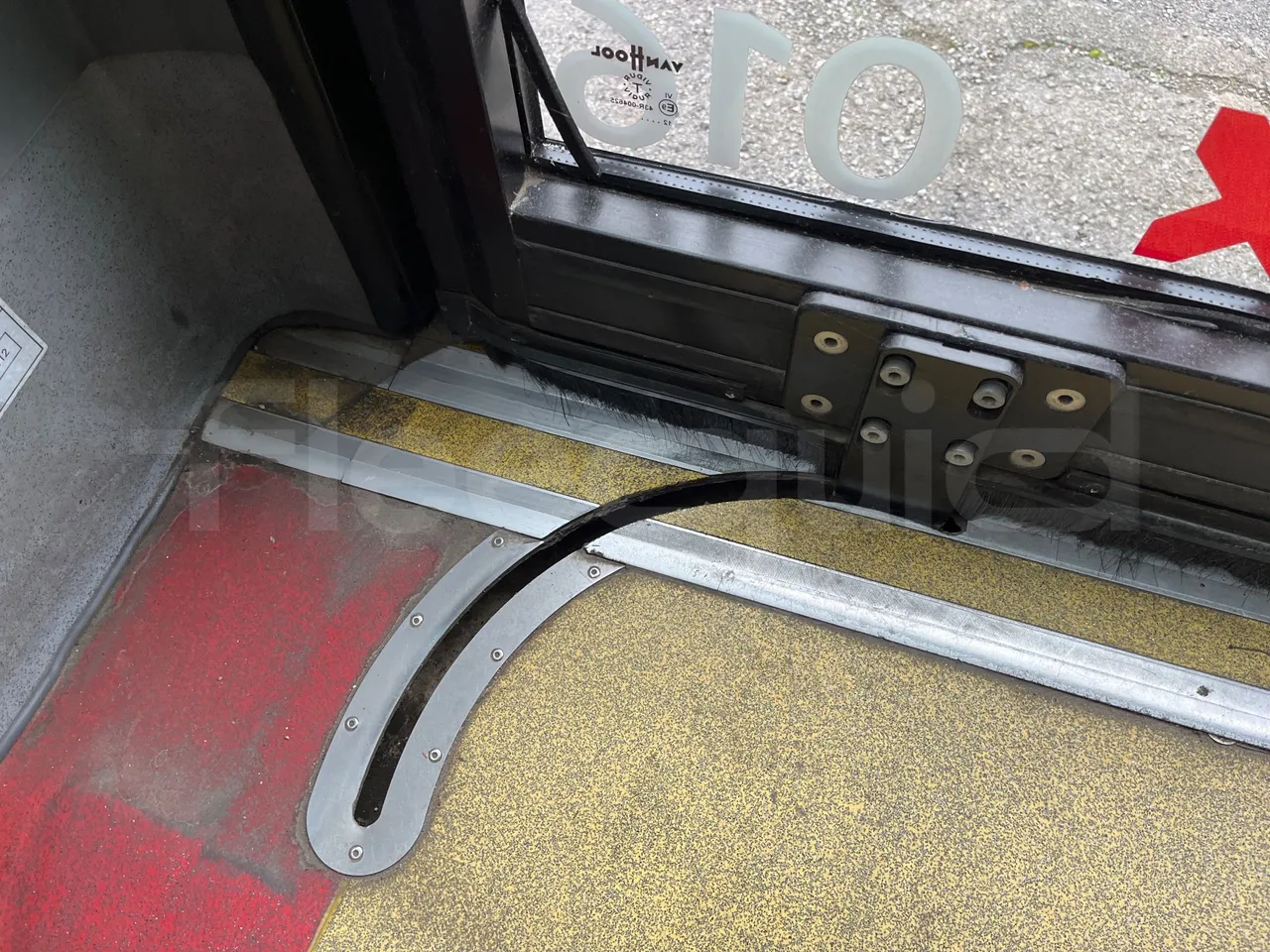 Van Hool A360 02N - Euro5 - 188kW - 12mt - handrails photo