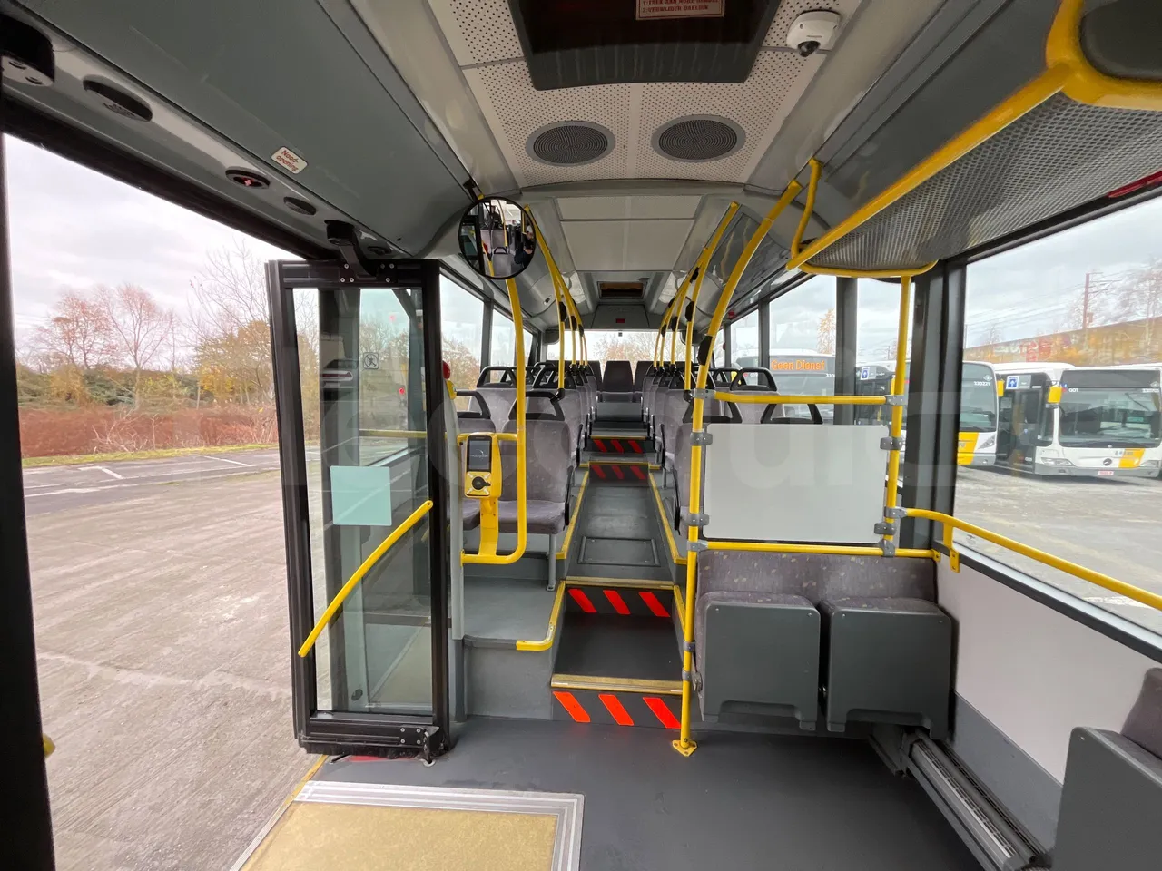 Van Hool A360 02N - Euro5 - 188kW - 12mt - reverse view middle aisle