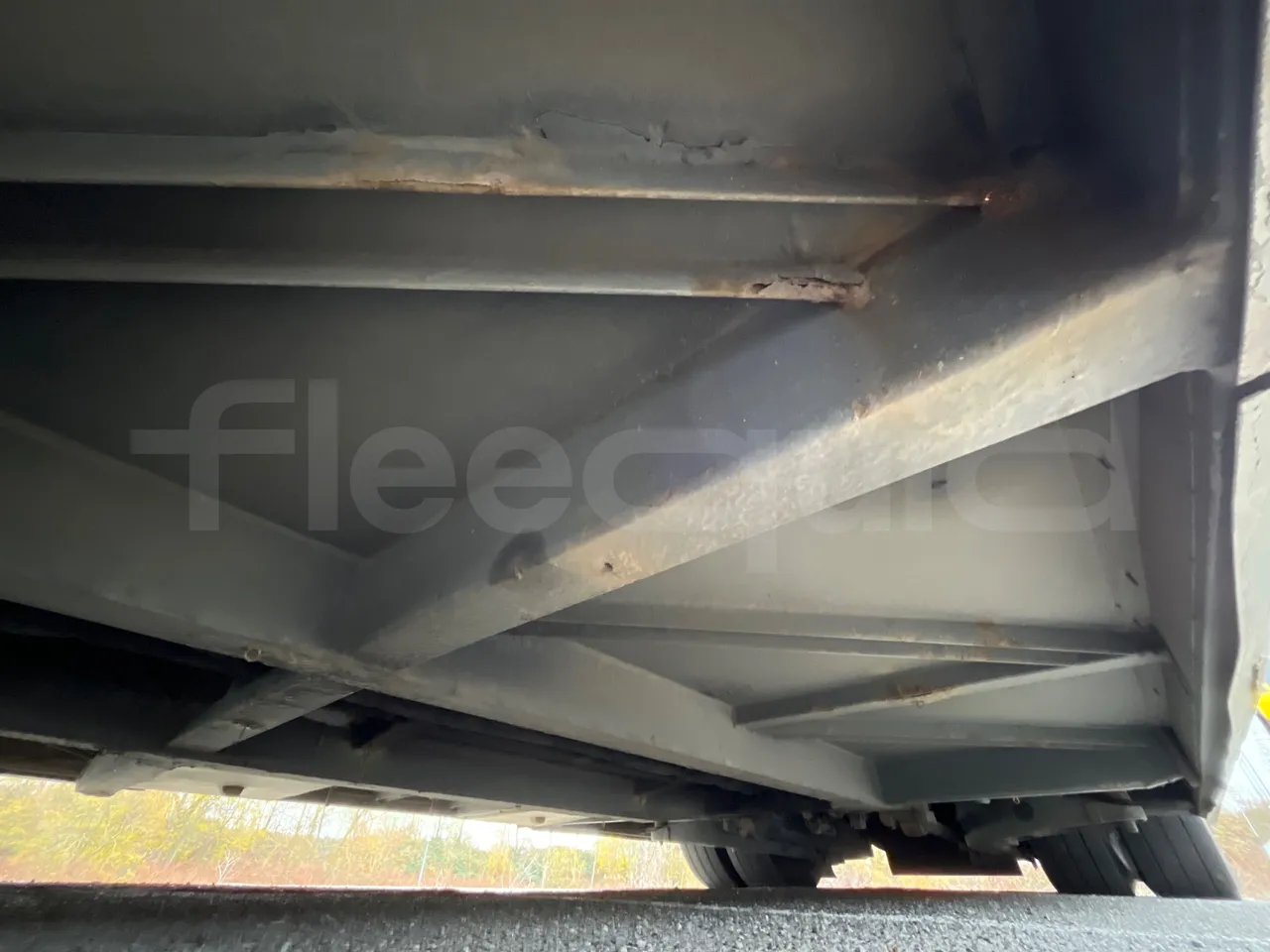 Van Hool A360 02N - Euro5 - 188kW - 12mt - central undercarriage photo