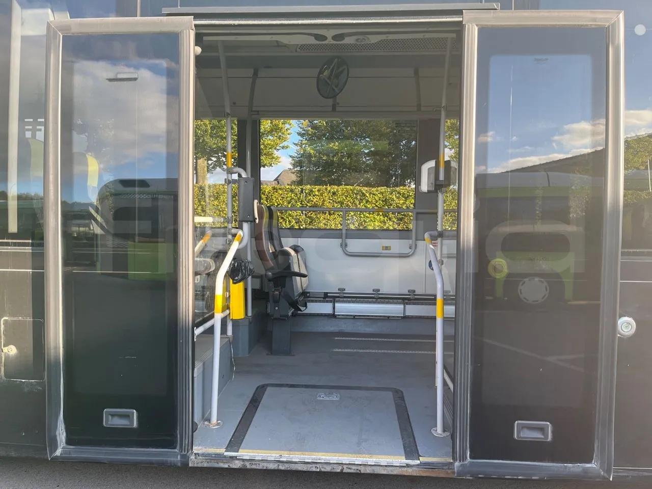Volvo G891H L291LH24J8100 / Euro 6 - 177 Kw - 18.750 Mt - front door 2 open