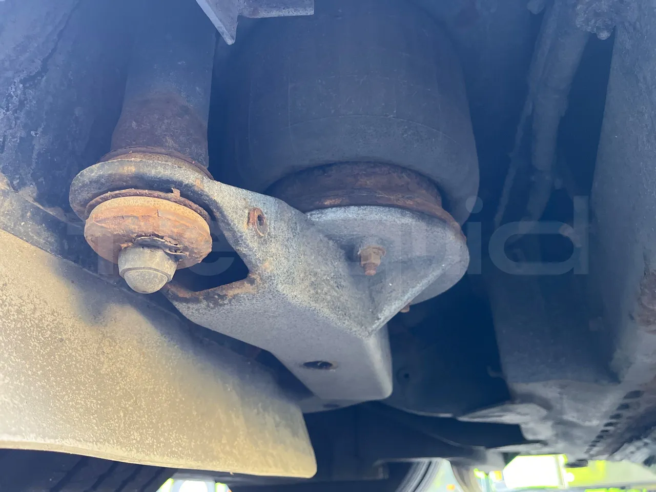 Volvo G891H L291LH24J8100 / Euro 6 - 177 Kw - 18.750 Mt - axel 2 air springs 1 left