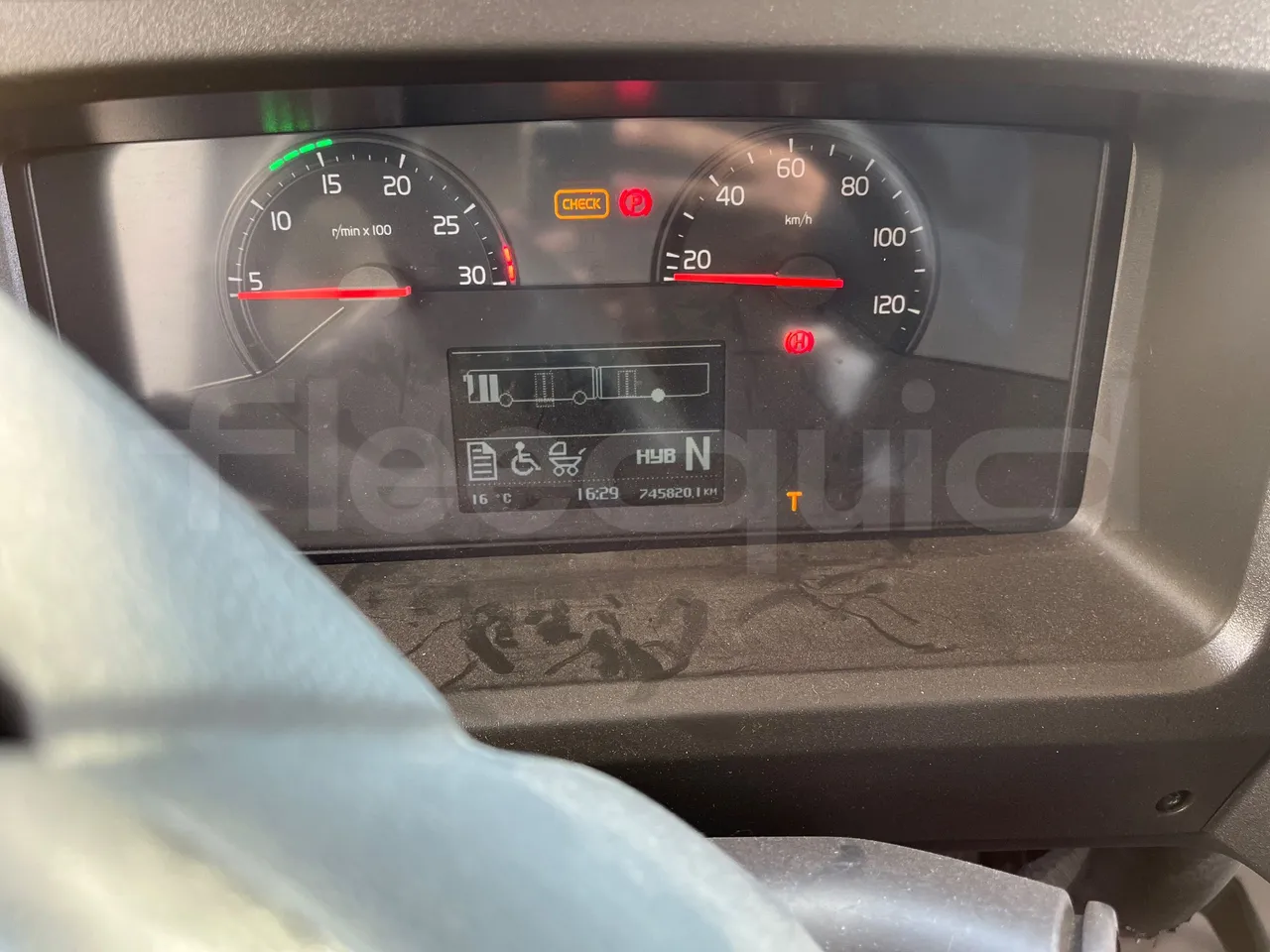 Volvo G891H L291LH24J8100 / Euro 6 - 177 Kw - 18.750 Mt - dashboard lights on