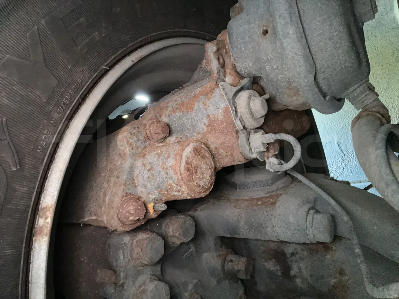 Volvo G891H L291LH24J8100 / Euro 6 - 177 Kw - 18.750 Mt - front discs left