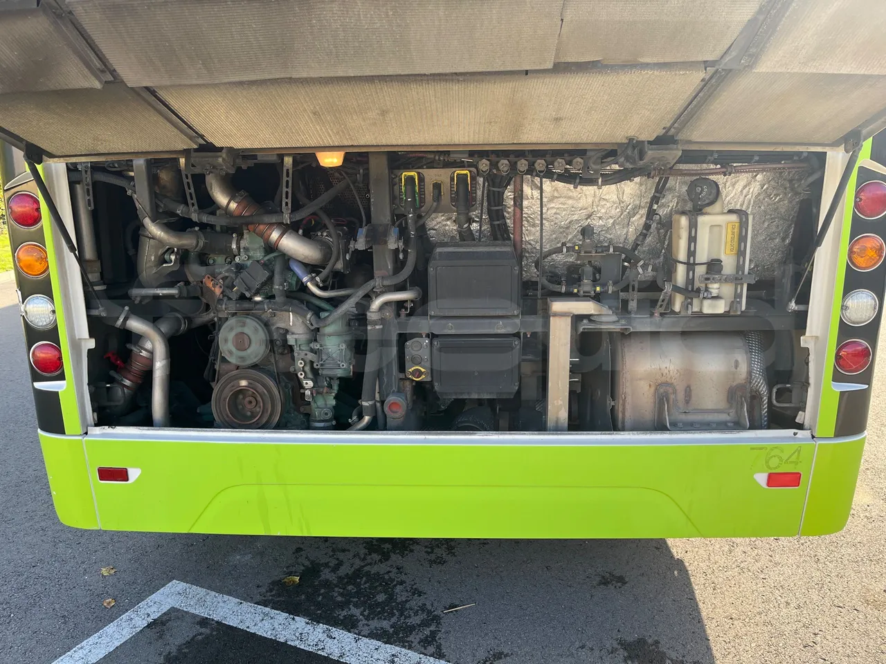 Volvo G891H L291LH24J8100 / Euro 6 - 177 Kw - 18.750 Mt - rear hatch open