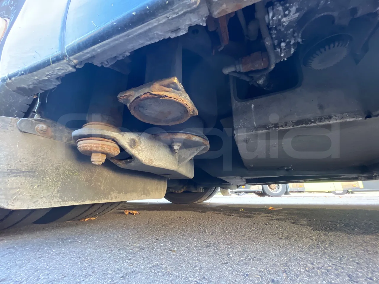 Volvo G891H L291LH24J8100 / Euro 6 - 177 Kw - 18.750 Mt - axel 3 shock absorbers 2 left