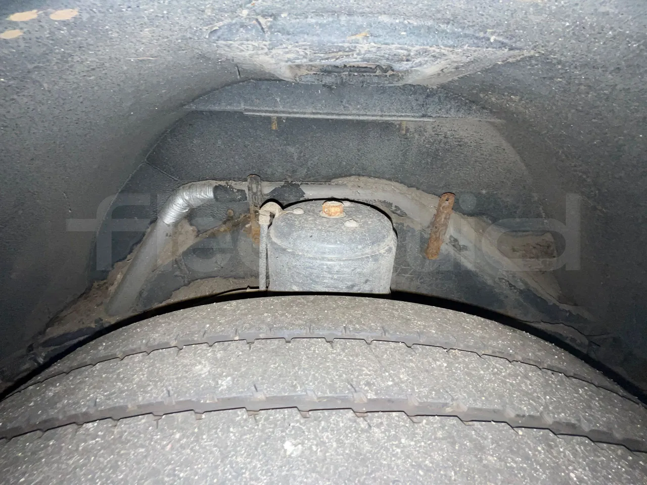 Volvo G891H L291LH24J8100 / Euro 6 - 177 Kw - 18.750 Mt - axel 3 shock absorbers 2 right