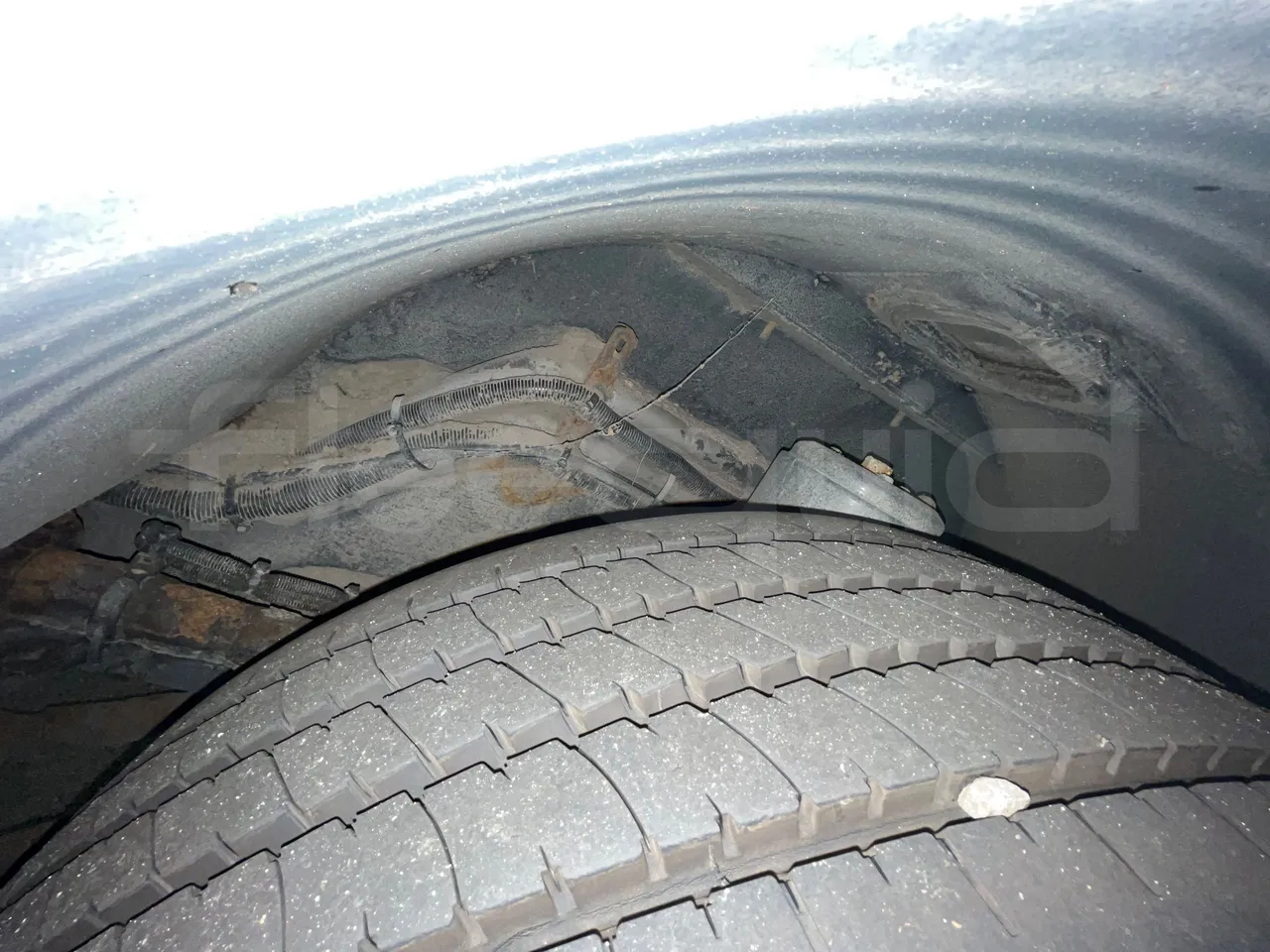 Volvo G891H L291LH24J8100 / Euro 6 - 177 Kw - 18.750 Mt - axle 2 shock absorbers 2 left