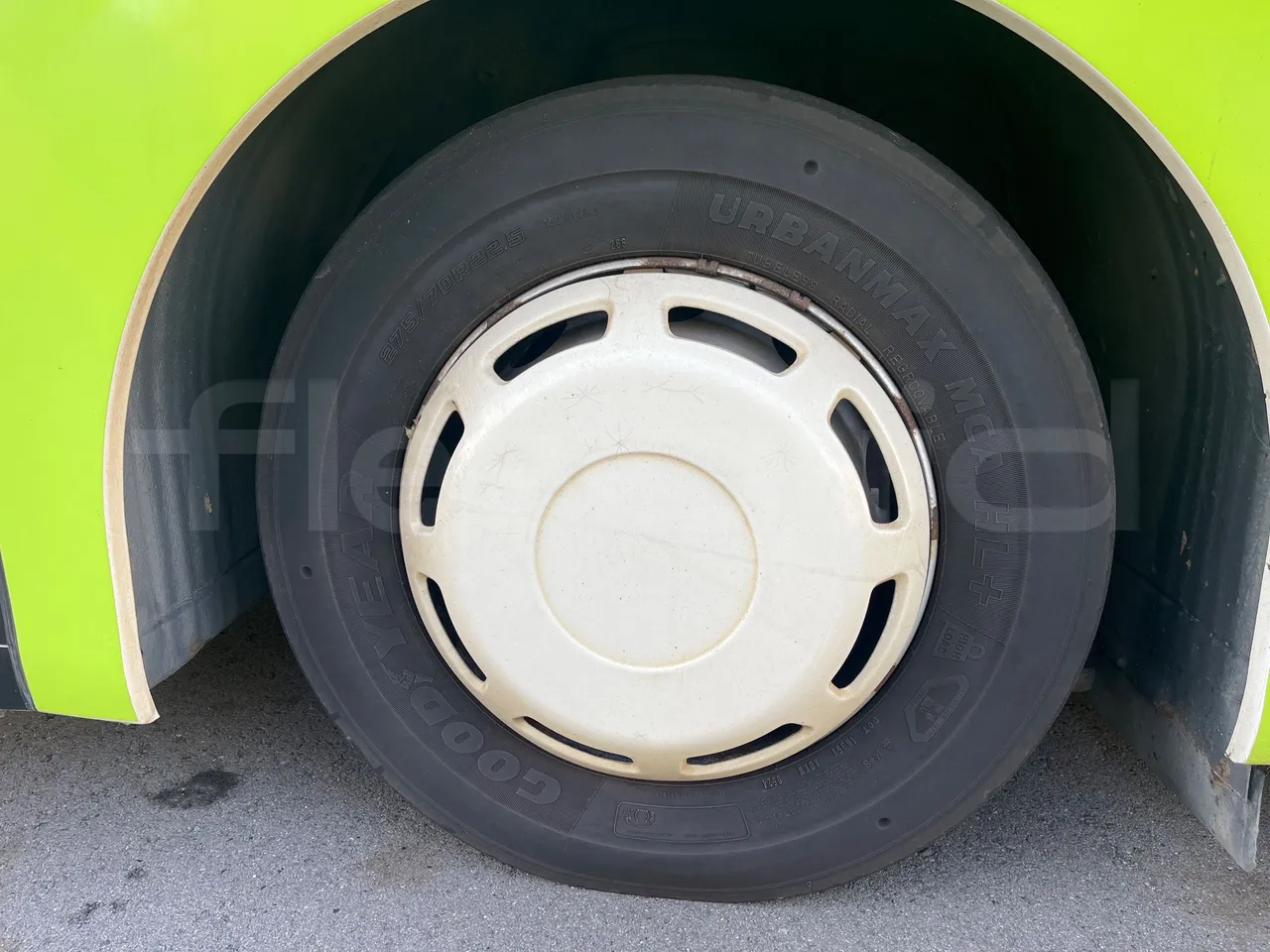 Volvo G891H L291LH24J8100 / Euro 6 - 177 Kw - 18.750 Mt - front left tire measurements