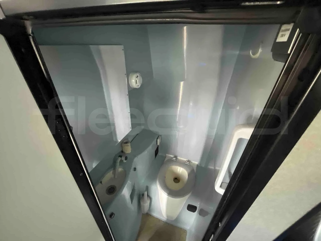 Neoplan Skyliner L - EUR6 - 371kW - 14.0000m - toilette accessories photo